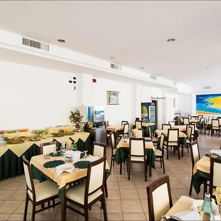 Hotel Belfiore Misano Adriatico Dış mekan fotoğraf