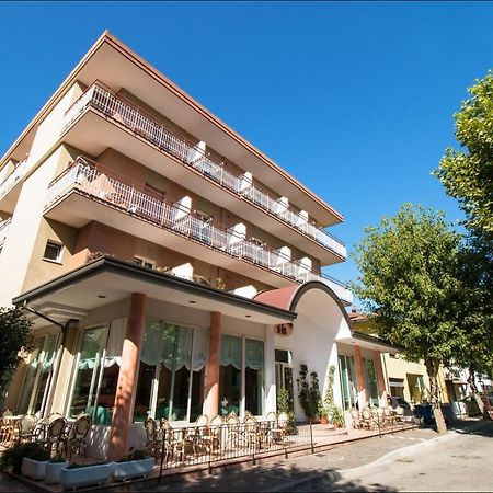 Hotel Belfiore Misano Adriatico Dış mekan fotoğraf