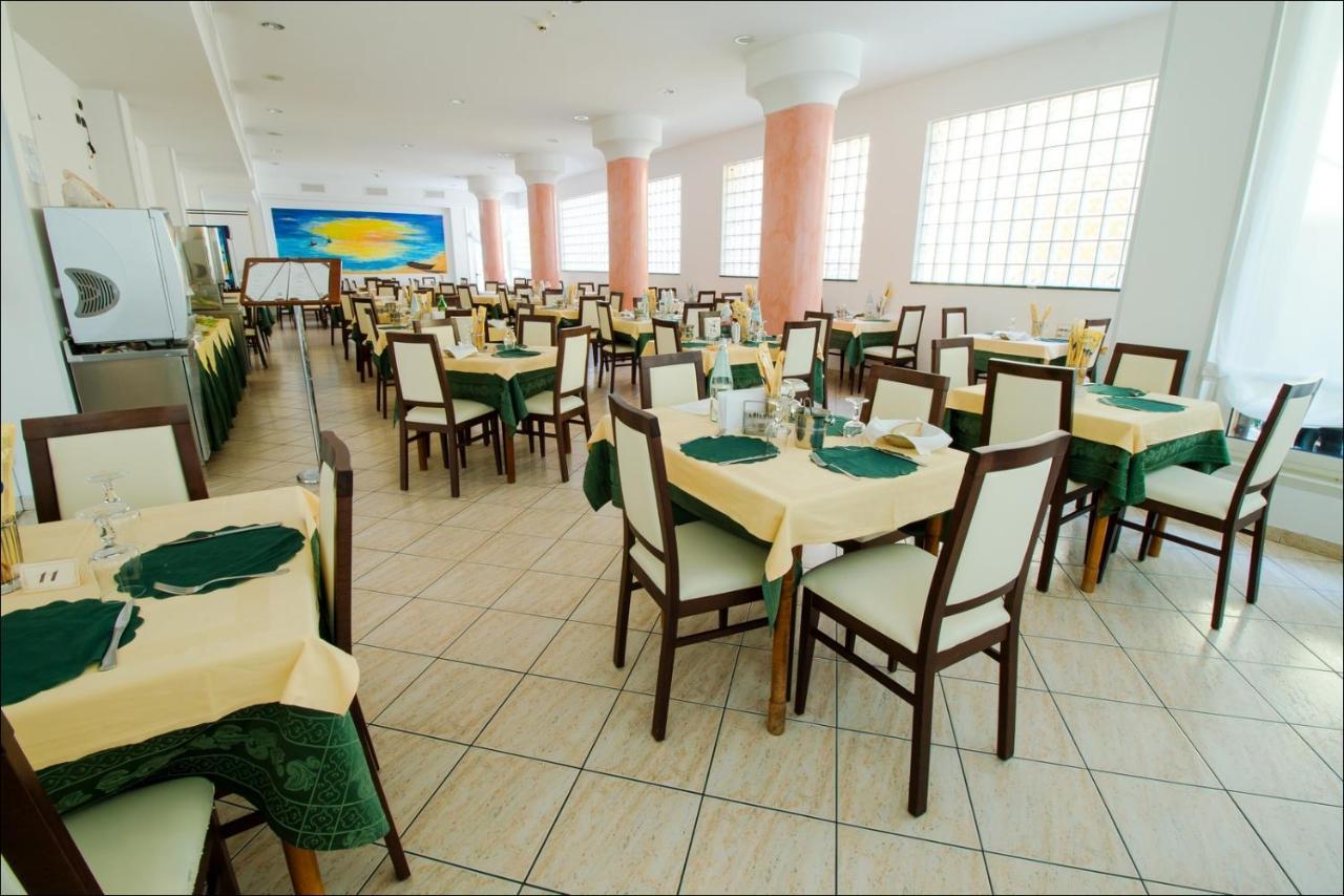Hotel Belfiore Misano Adriatico Dış mekan fotoğraf
